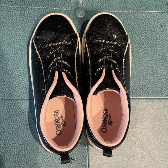 Black Glitter Low Top Sneakers - Girls OshKosh - Picture 5 of 6